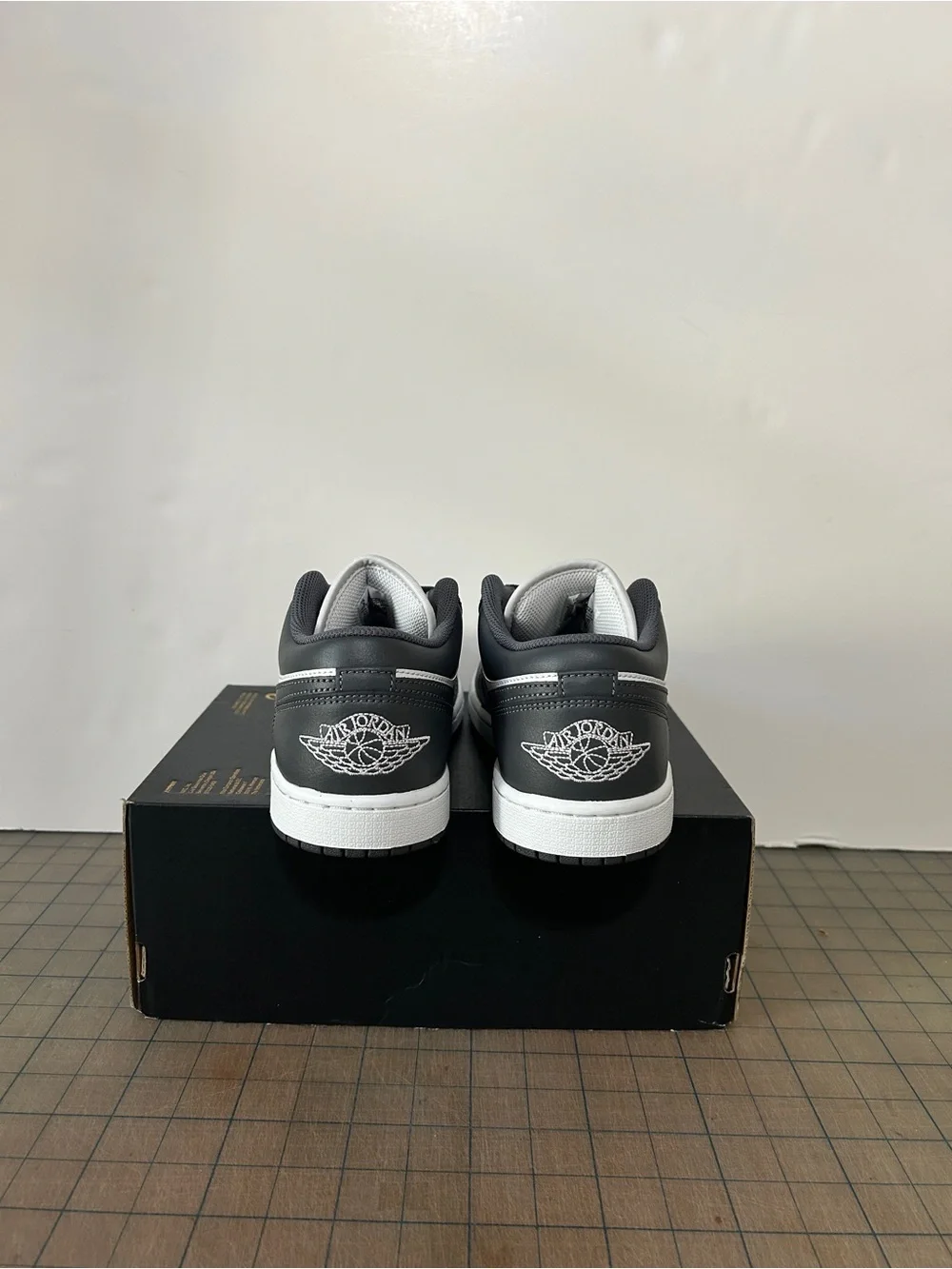 Air Jordan 1 Low ‘Grey White’